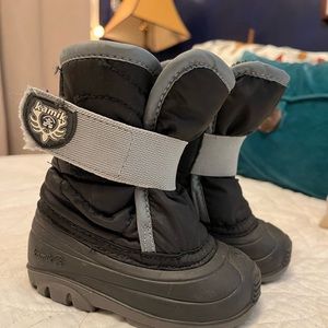 Kamik black toddler snow boots